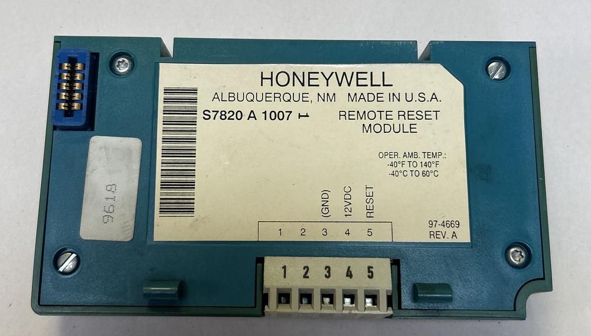 Used HONEYWELL,S7820A1007,REMOTE RESET MODULE