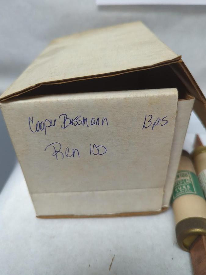COOPER BUSSMANN,REN 100,SUPER-LAG RENEWABLE FUSE 100 AMP LOT OF 13 PRE-OWNED
