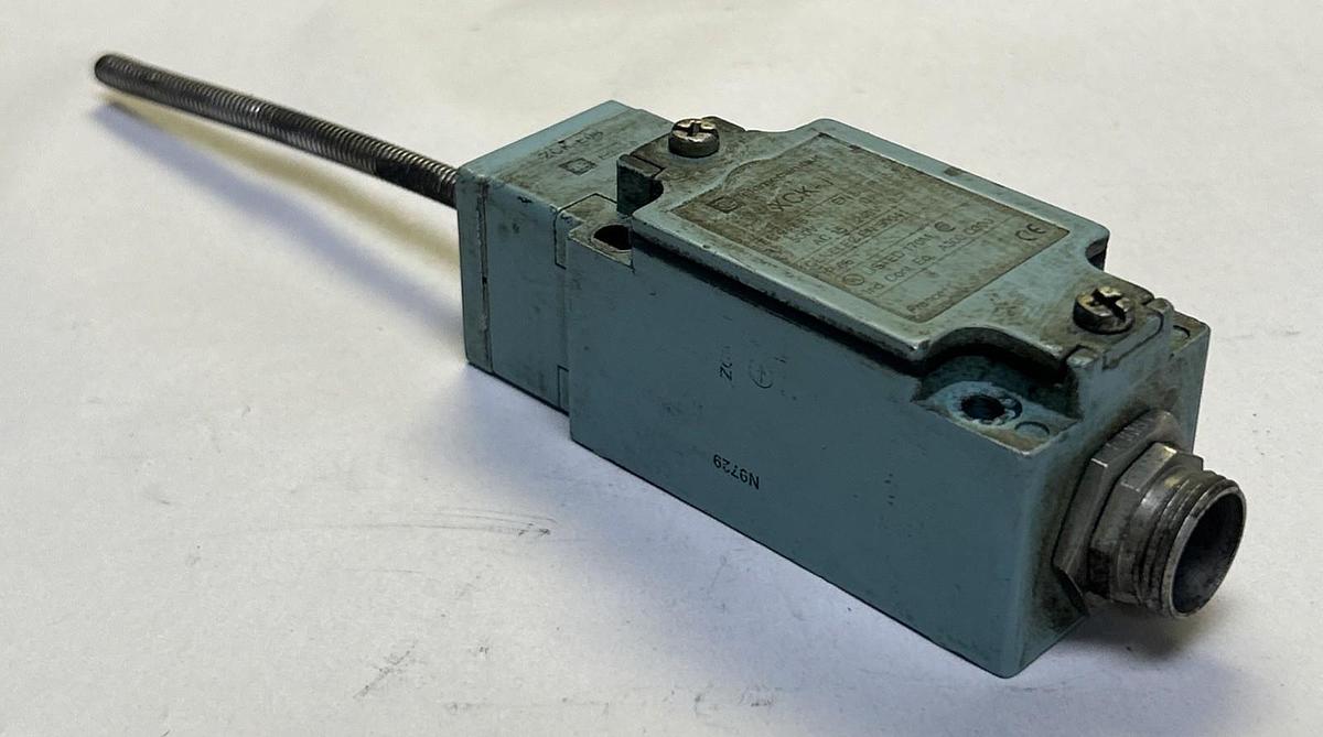 Used TELEMECANIQUE,XCK-J,LIMIT SWITCH