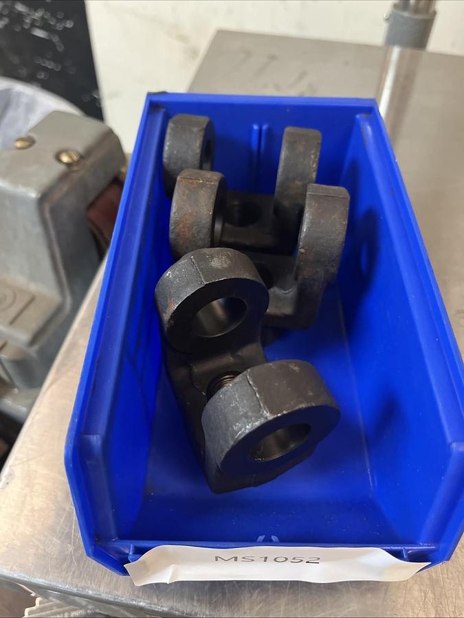 PARKER,BDC-07M,ROD CLEVIS 3/4" PIN DIA LOT OF 3