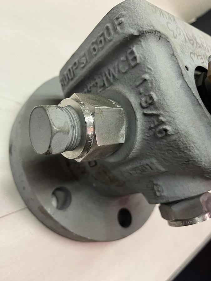 Used CLYDE BERGEMANN,BP352226-000A,POPPET VALVE 600Lb 2-3/8FT 1.188 SIDE PORTS