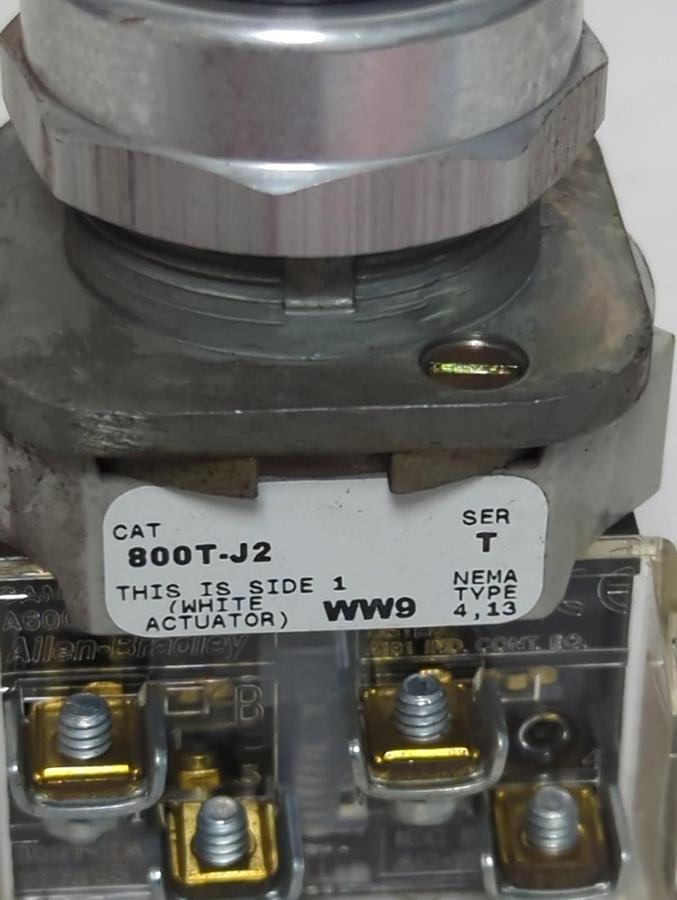 Used ALLEN BRADLEY,800T-J2,SERIES T SELECTOR SWITCH PRE-OWNED