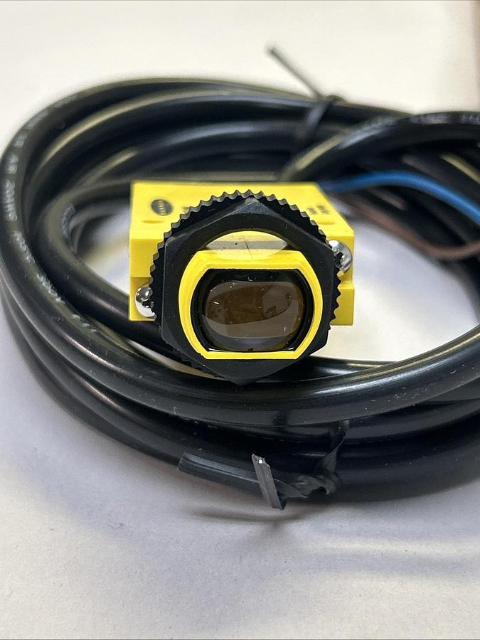 BANNER ENGINEERING,SM2A31RL,PHOTOELECTRIC SENSOR RECEIVER NEW