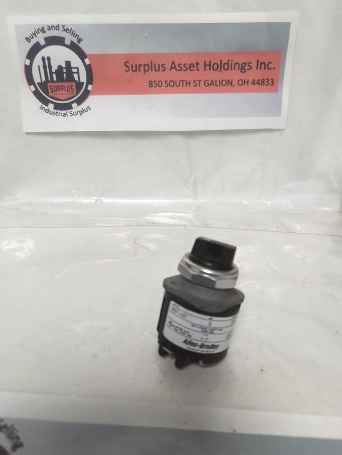 Used ALLEN BRADLEY,800T-U37,POTENTIOMETER 25KΩ SERIES Q PRE-OWNED