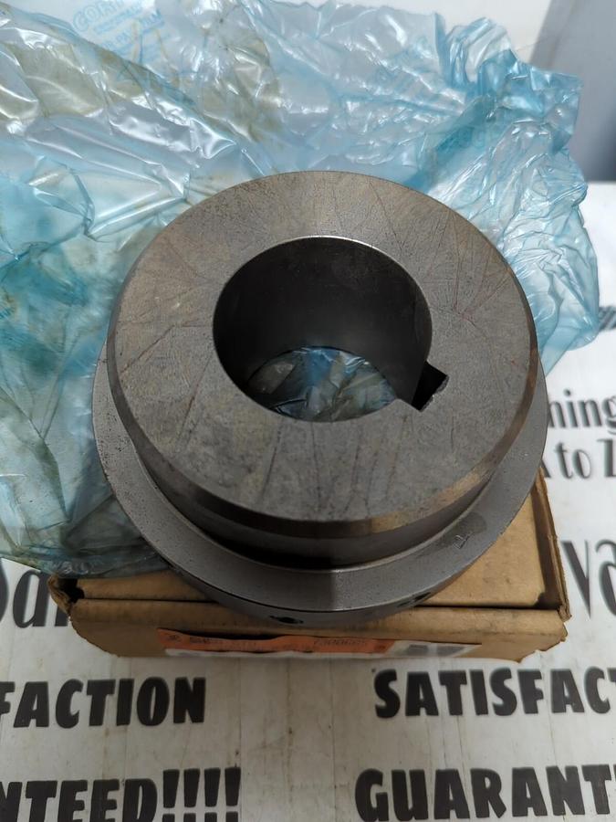 REXNORD,7300665,30 SHSB STD STRAIGHT BORE HUB STOCK BORE 2-1/4 INCH NOS