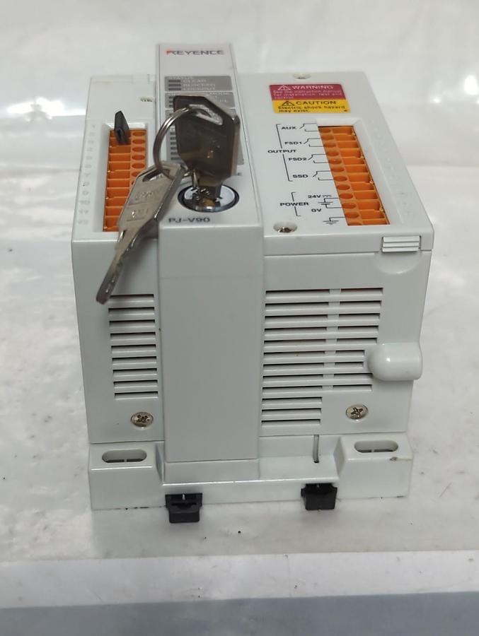 Used KEYENCE,PJ-V90,LIGHT CURTAIN CONTROLLER MODULE PRE-OWNED