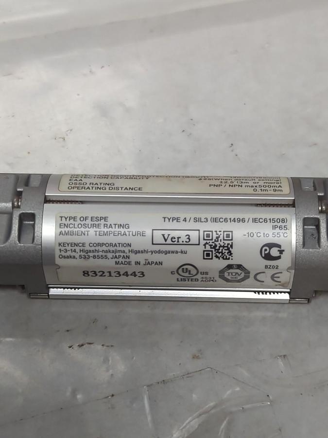 Used KEYENCE,SL-V08H-R,LIGHT CURTAIN RECIEVER WITH CABLE 24V DC 70 mA PRE-OWNED