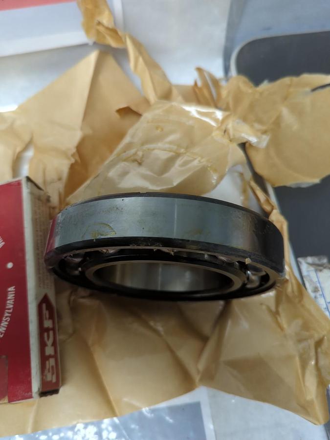 SKF,6217,DEEP GROOVE BALL BEARING NOS