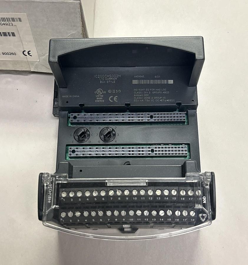 Used GE FANUC,IC200CHS002H,I/O CARRIER NEW