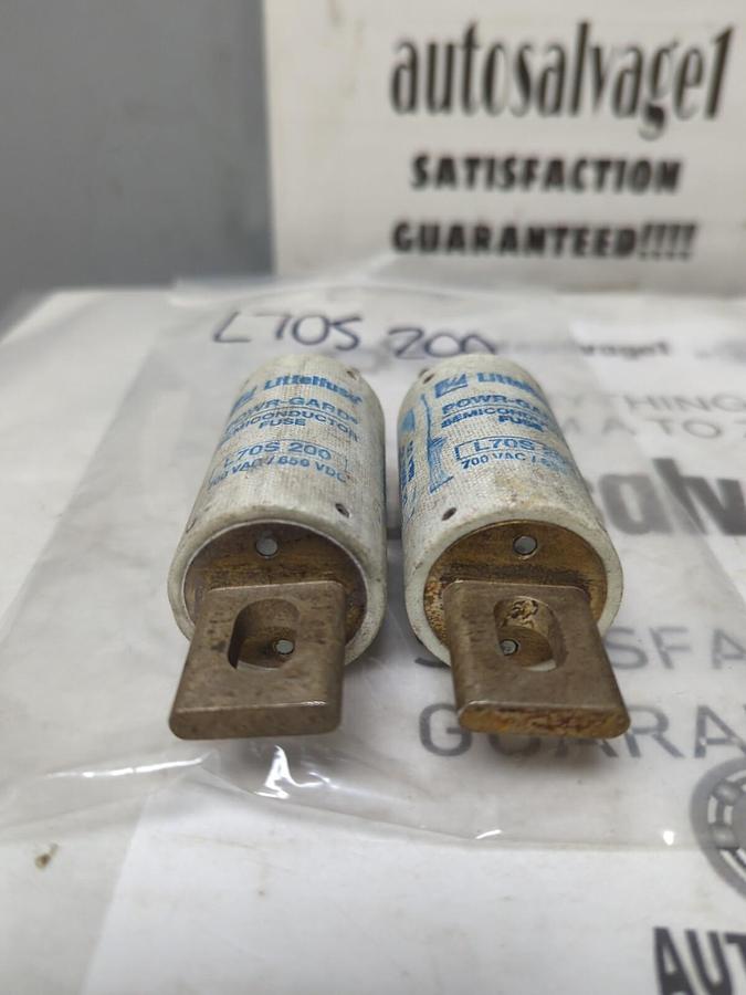 LITTELFUSE,L70S 200,TRI-ONIC 200 AMP FUSES LOT OF 2 NOS