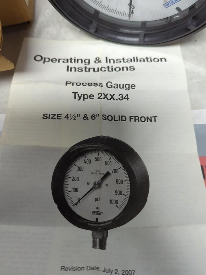 WIKA,TYPE 2XX.34,GAUGE 4-1/2 IN FACE 0-3000PSI NOS