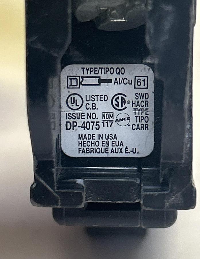 Used SQUARE D,Q0120,CIRCUIT BREAKER 20A 120/240V 1P
