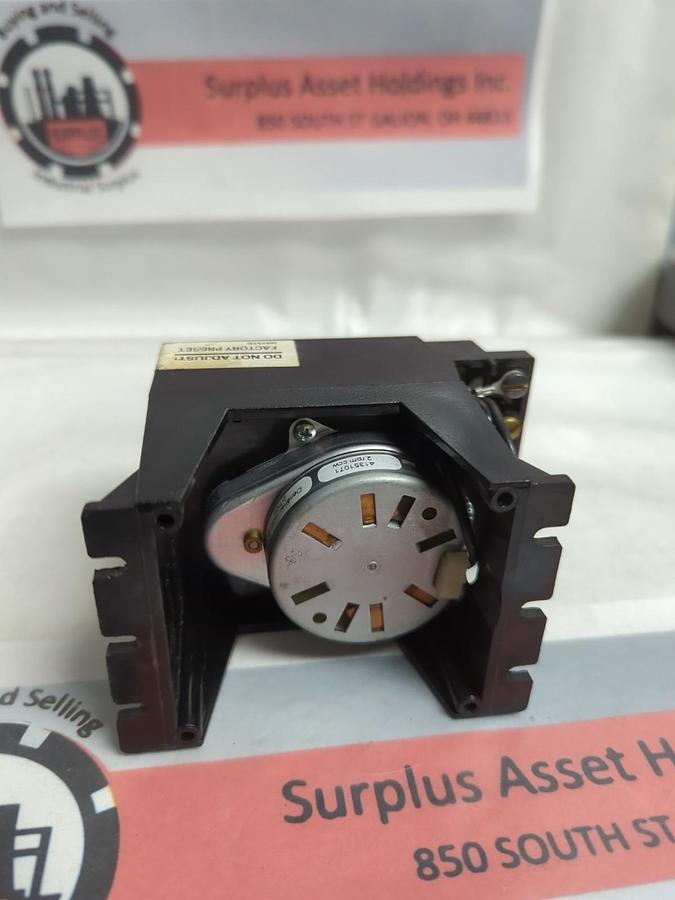 Used EAGLE SIGNAL,BR13A6,TIME DELAY RELAY 0-15 SECONDS PRE-OWNED