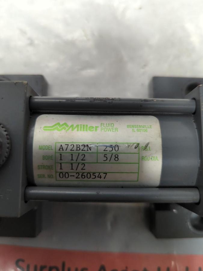 Used MILLER,A72B2N,PNEUMATIC CYLINDER 1-1/2 INCH BORE 1-1/2 INCH STROKE PRE-OWNED