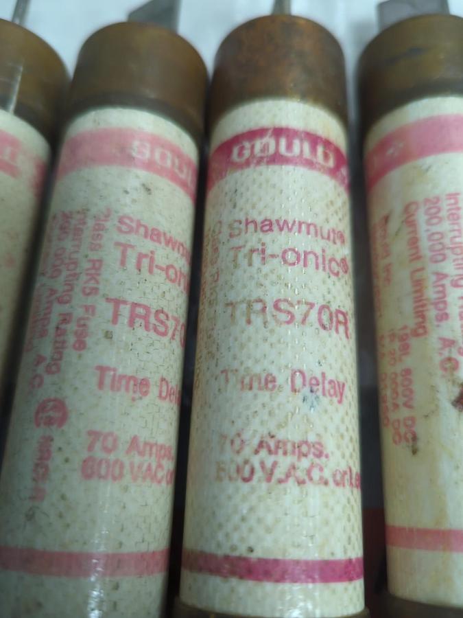 Used GOULD SHAWMUT,TRS70R,TRI-ONIC 70 AMP FUSE LOT OF 4 PRE-OWNED