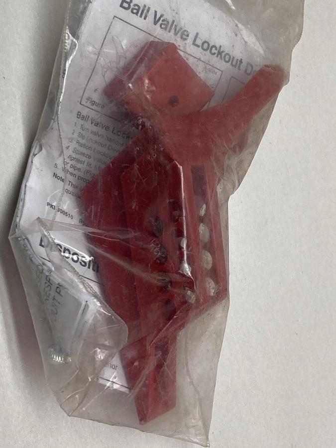Brady,65666,Red Ball Valve Lockout Device w/Extension