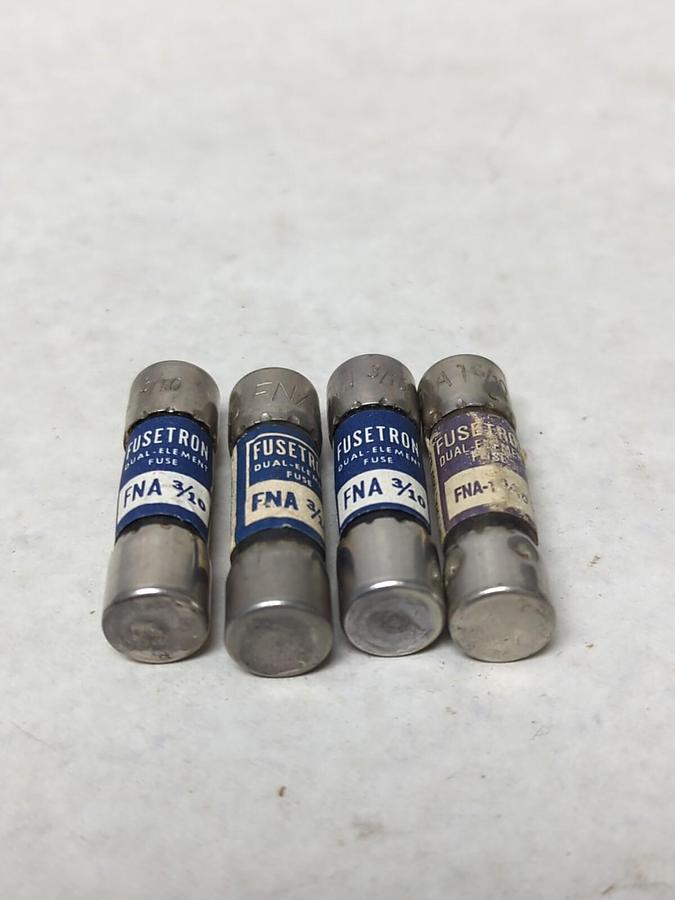 COOPER BUSSMANN,FNA 3/10,FUSETRON FUSE LOT OF 4 NOS