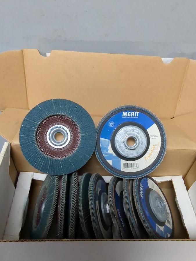 MERIT,4.5 POWERFLEX T29,FIBER 080ZRB 5/8-11 HUB SANDING FLAP DISC LOT OF 10