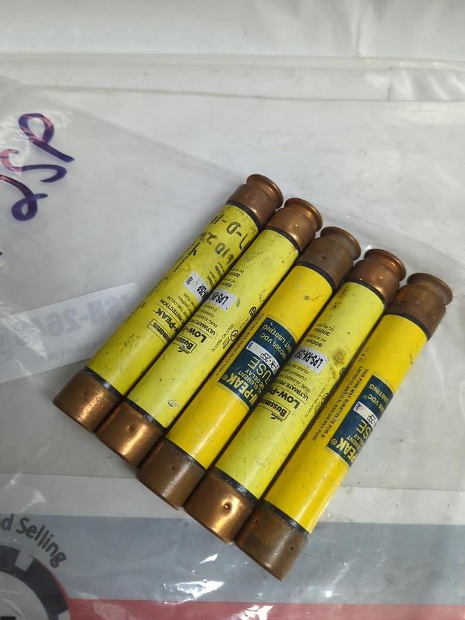 Used COOPER BUSSMANN,LPS-RK-2SP,LOW-PEAK 2 AMP FUSE LOT OF 5 PRE-OWNED