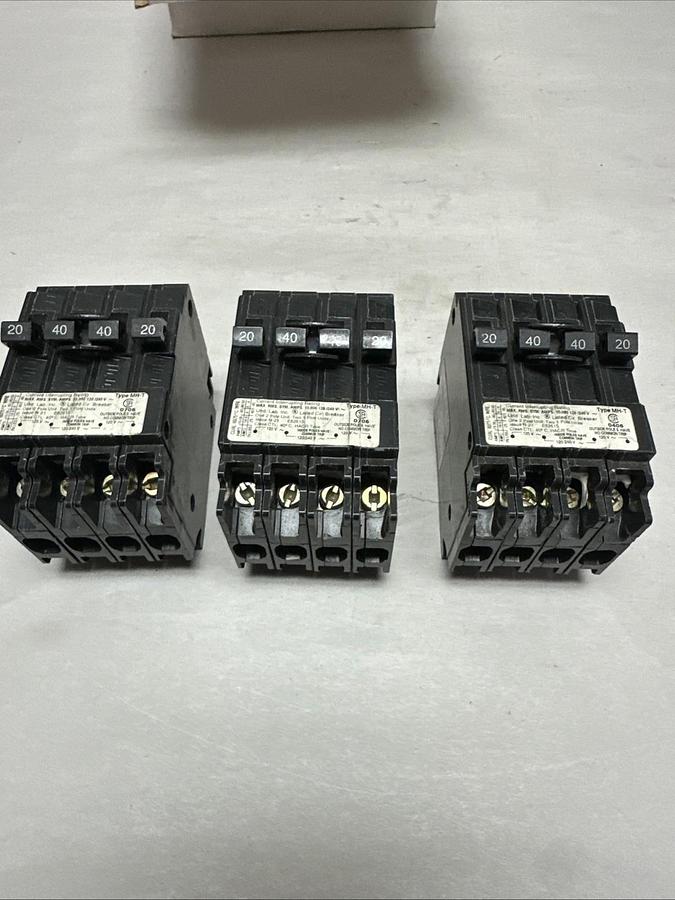 Murray,MP24020,20/40/20 Triplex Circuit Breaker LOT of 3