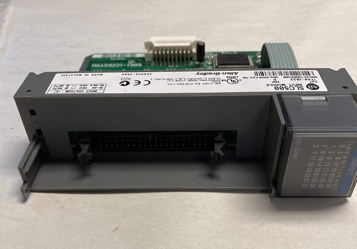 Used Allen-Bradley,1746-IB32,SER D SLC500 Input Module NO DOOR OR TERMINAL