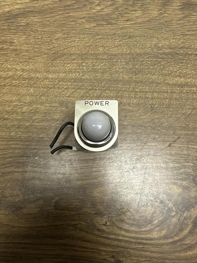 Used Idec,19Y30,480V 50-60Hz White Indicator Light