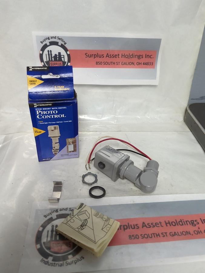 INTERMATIC,K4235,PHOTO CONTROL STEM MOUNT WITH SWIVEL NOS