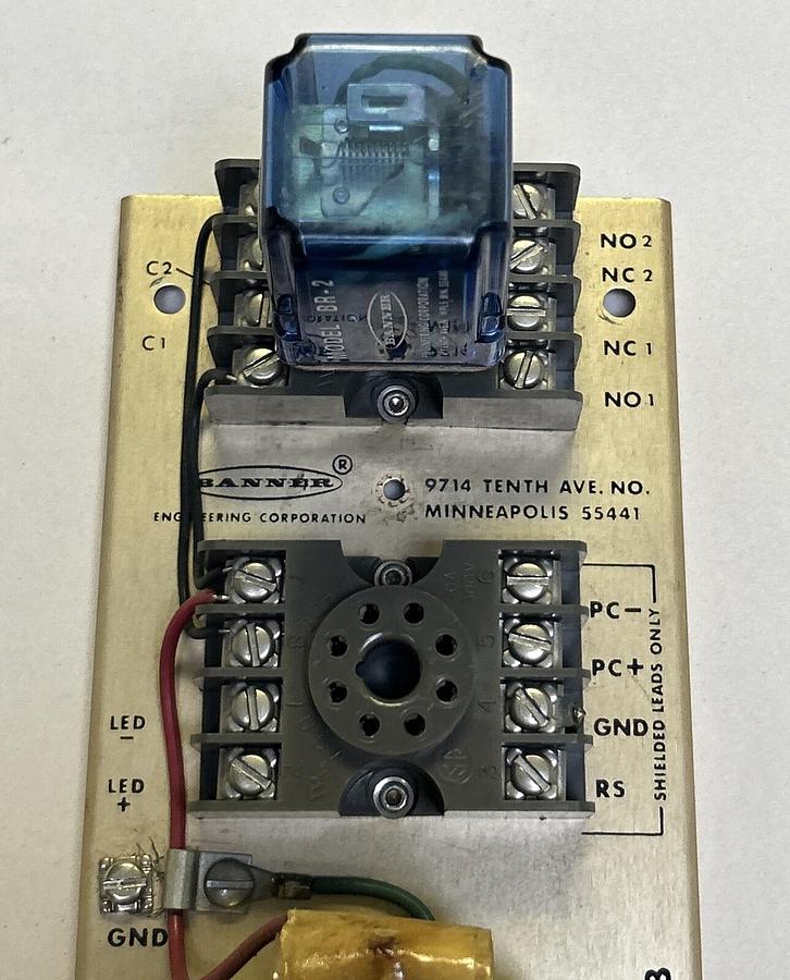 Used BANNER ENGINEERING,MRB,PHOTOELECTRIC CHASSIS BASE W/ RELAY BR-2