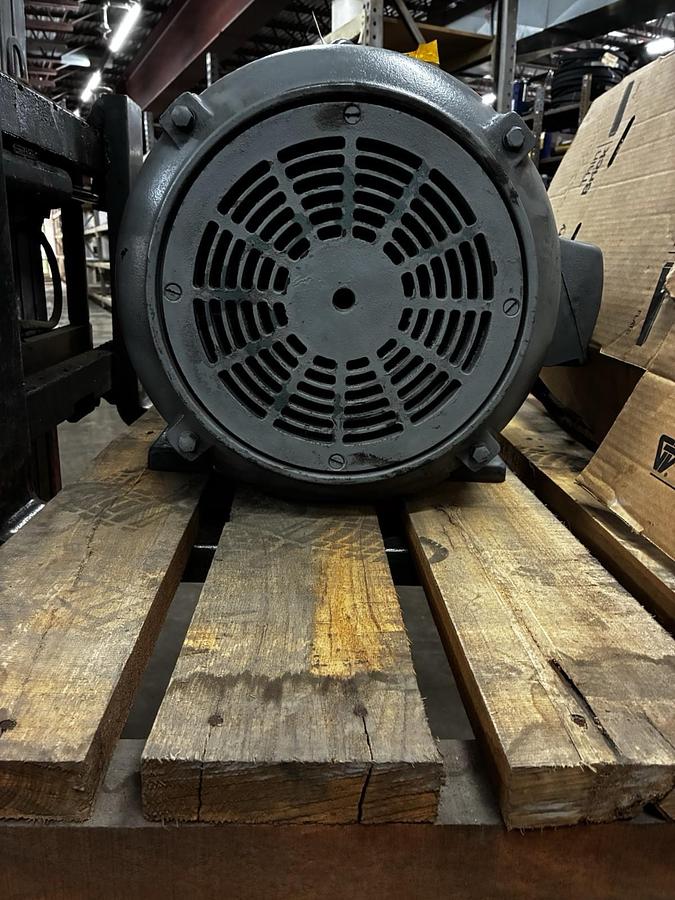 Used RELIANCE,AUFC,AC MOTOR 25HP 1760RPM 3PH 440V 326U