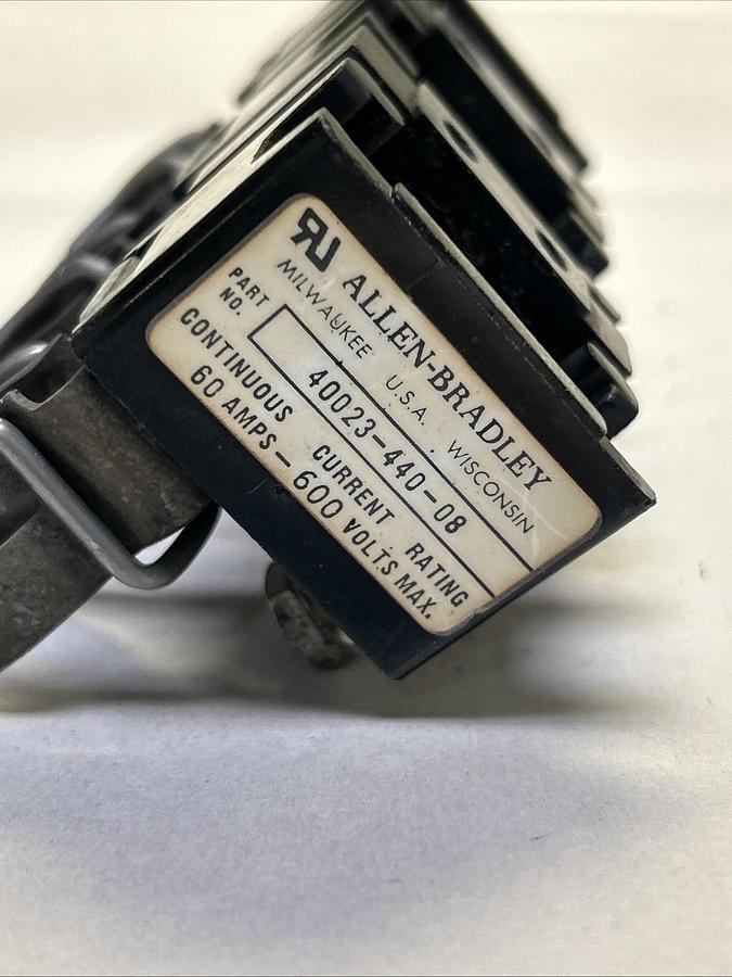 Used ALLEN BRADLEY,40023-440-08,DISCONNECT FUSE BLOCK 60A 600V