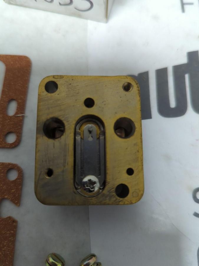 FOXBORO,C0136XQ,PNEUMATIC CONTROL RELAY NEW