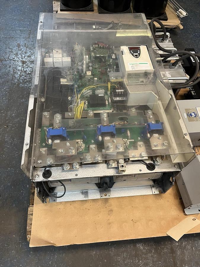 Used SCHNEIDER,ATV71HC20N4,ALTIVAR 71 VFD VARIABLE FREQUENCY DRIVE 300HP 387A