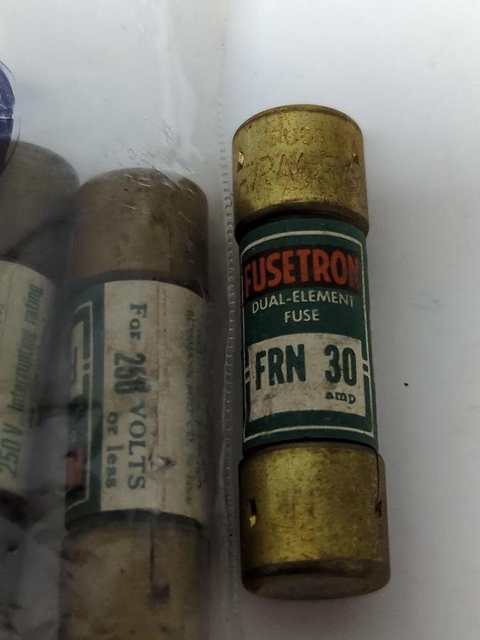 COOPER BUSSMANN,FRN-30,FUSETRON 30 AMP FUSES LOT OF 5 NOS
