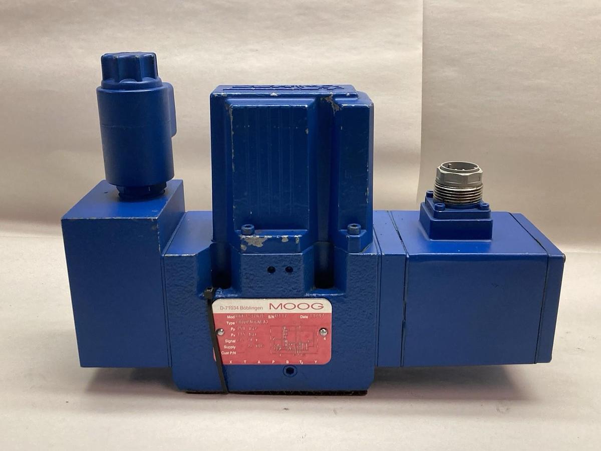 Used Moog,Model D661-3702E Type P80HPAUGNEA2,Servo Valve 350 bar 10V 24VDC