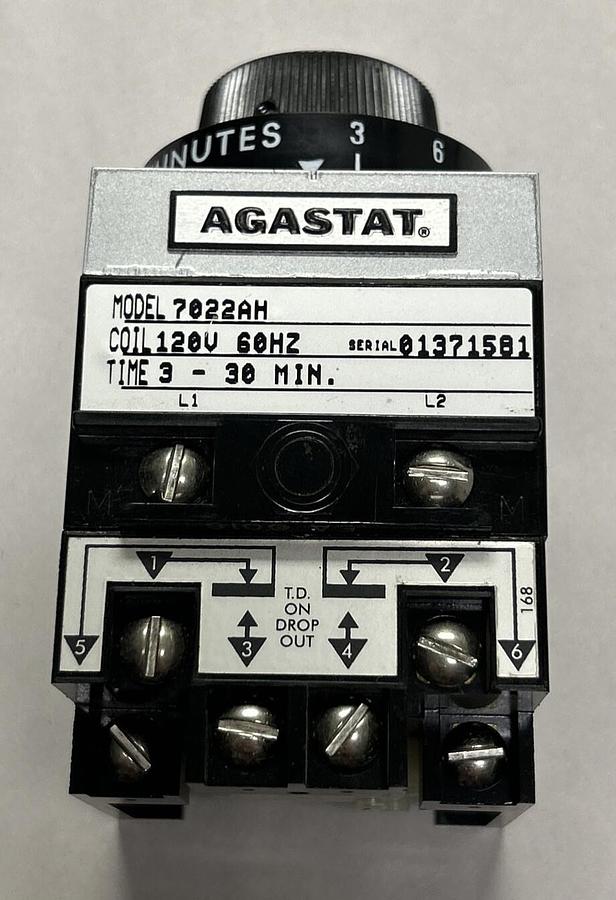 Used AGASTAT,7022AH,TIMING RELAY 3-30 MIN