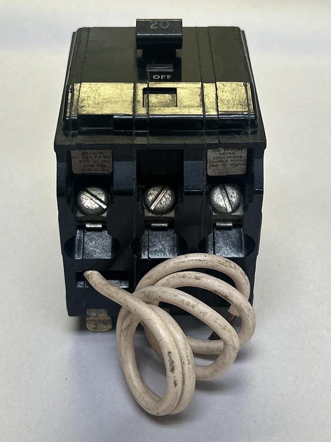 Used SQUARE D,QO320,CIRCUIT BREAKER 20A 120/240V 3P
