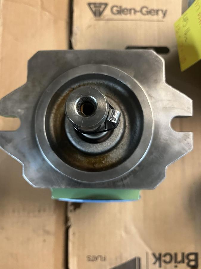 Used REXROTH,PGH4-21/040RE11VU2,HYDRAULIC PUMP R900086321
