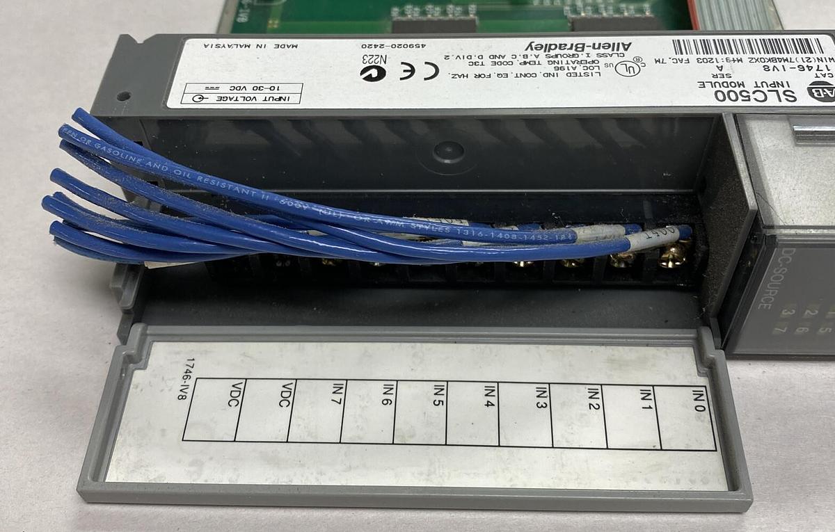 Used Allen-Bradley,1746-IV8,SER 8 SLC500 Input Module