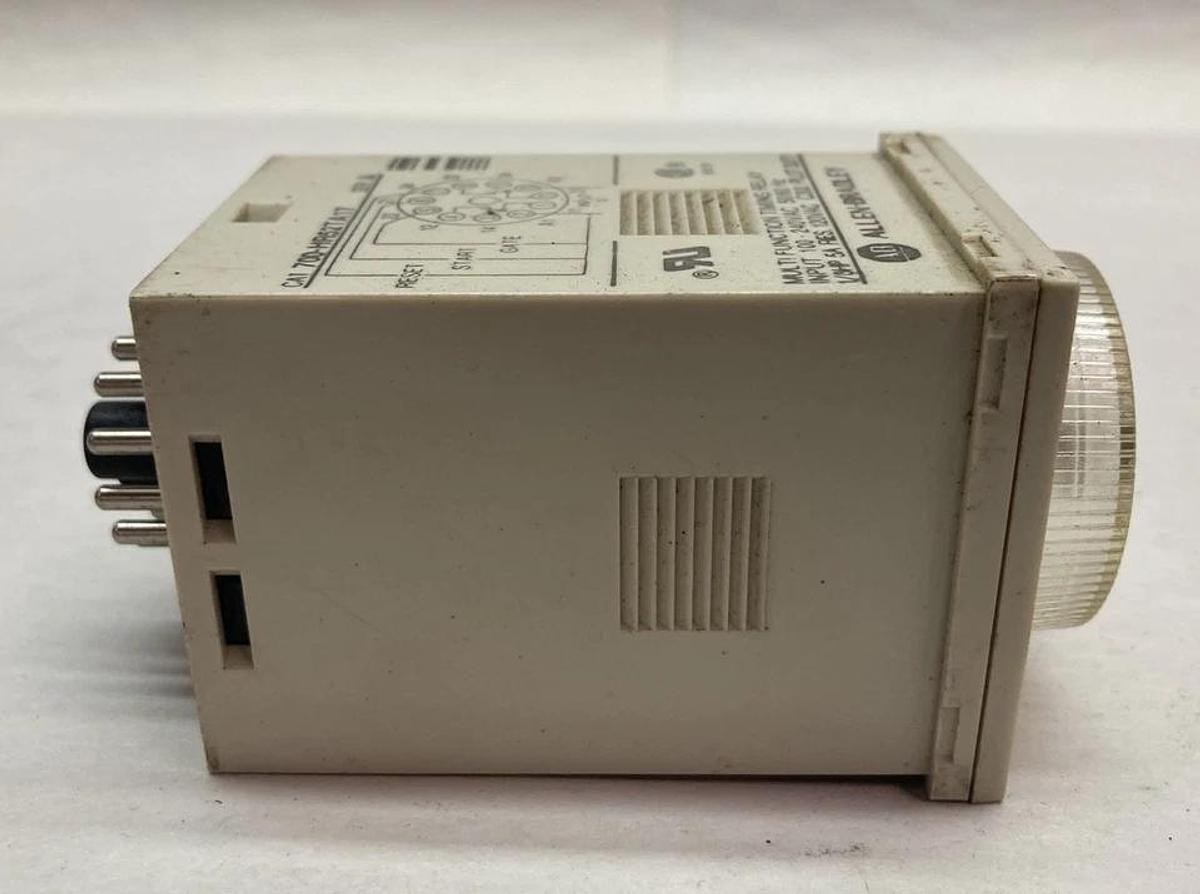 Used Allen Bradley,700-HR52AT17,Multi Function Timing Relay Ser A Type HR 100-240VAC