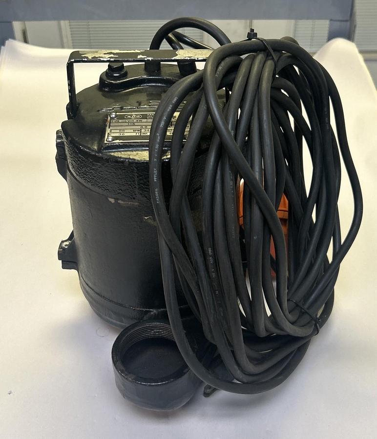 Used ABS,SEVH4WFS,SUMERSIBLE SEWAGE PUMP 0.4HP 3450RPM 115V 66GPM