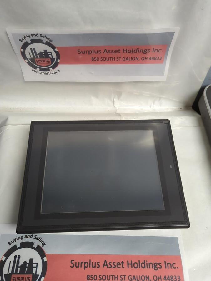 Used KEYENCE,VT3-V8,TOUCH PANEL DISPLAY PRE-OWNED