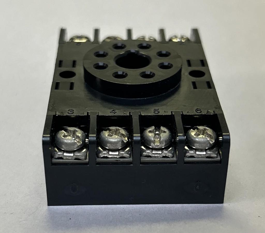 IDEC,SR2P-06,RELAY SOCKET LOT OF 2 NOS