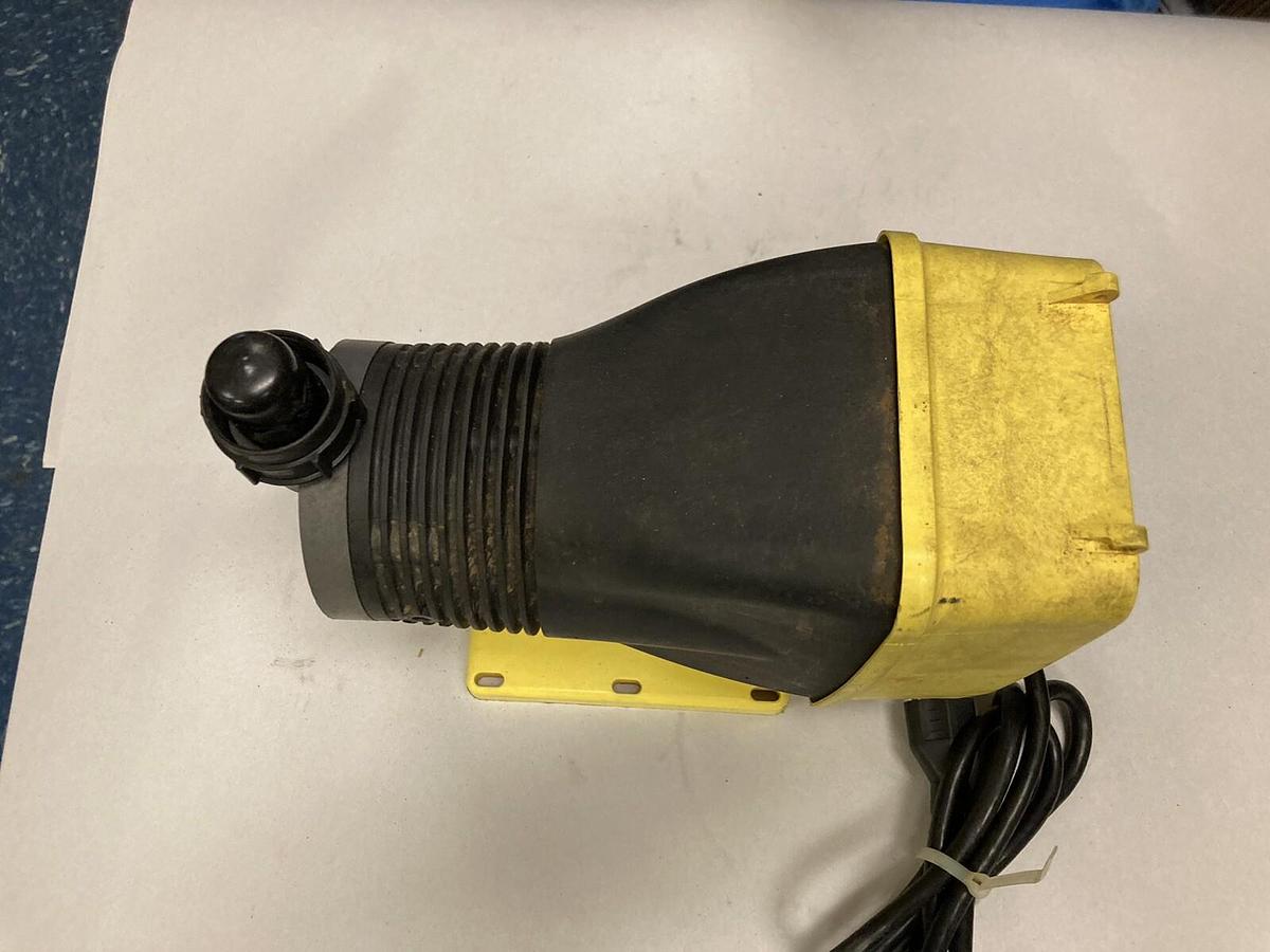Used LMI,AA151-398SI,Metering Pump