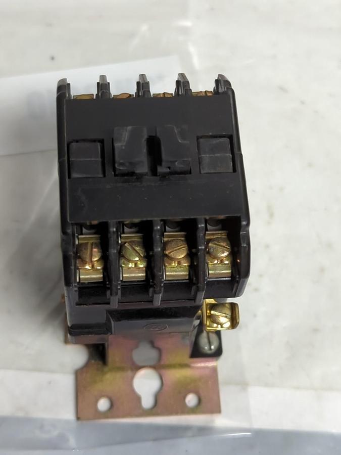 Used WESTINGHOUSE,765A855G01,CONTROL RELAY BF40F MODEL E PRE-OWNED