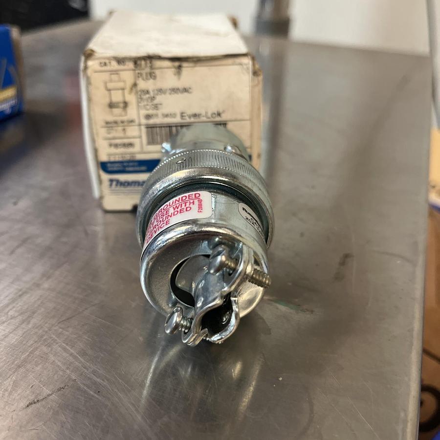 Thomas & Betts,8713,Russellstoll DuraTite Ever-Lok Locking Plug 20A 125/250v