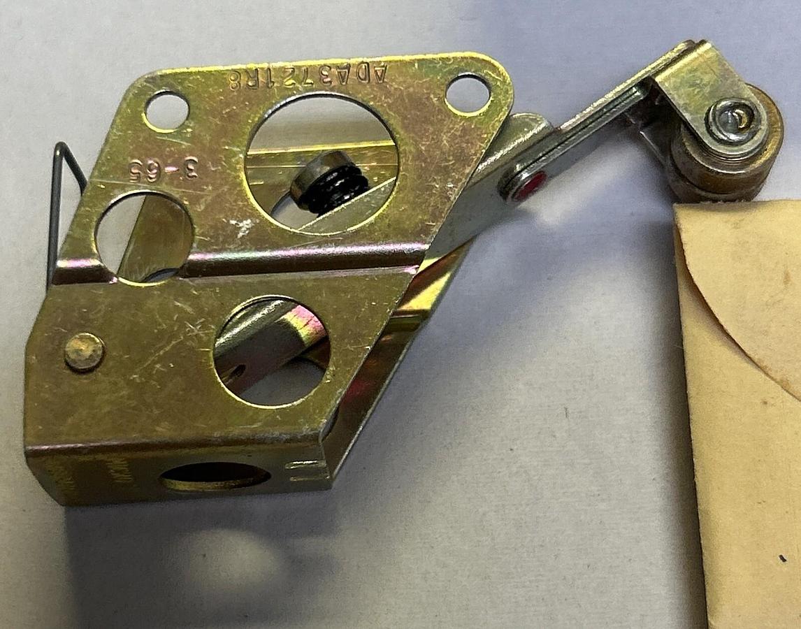 MICRO SWITCH,ADA3721R8,FLAP LIMIT SWITCH NOS