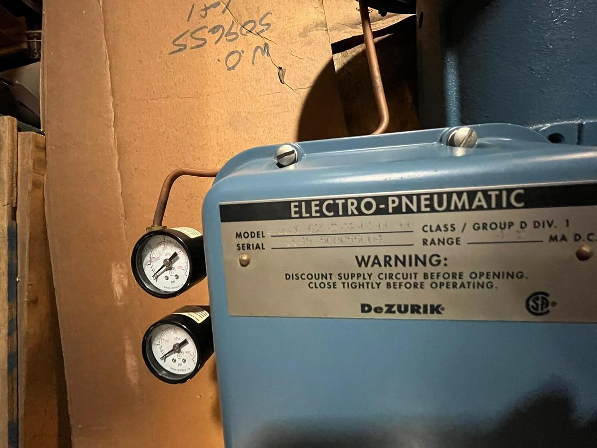 DEZURIK,859105-1DAO-1B1-19-PEUI-ABB-0000,ELECTRO PNEUMATIC ACTUATOR VALVE 1-1/2"
