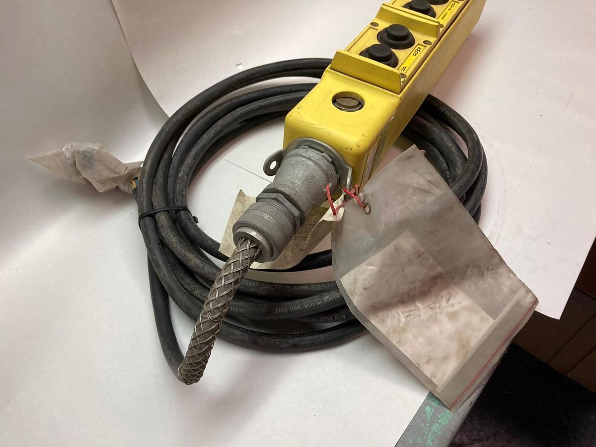 Used Hubbell,Type 2020 PBP,6-Button Pushbutton Pendant Control Station