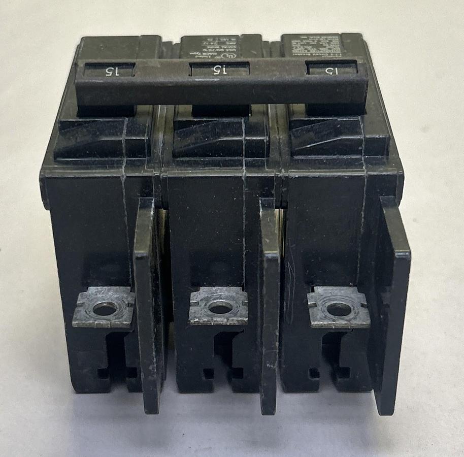 Used ITE,BQ3B015,CIRCUIT BREAKER 15A 240V 3P
