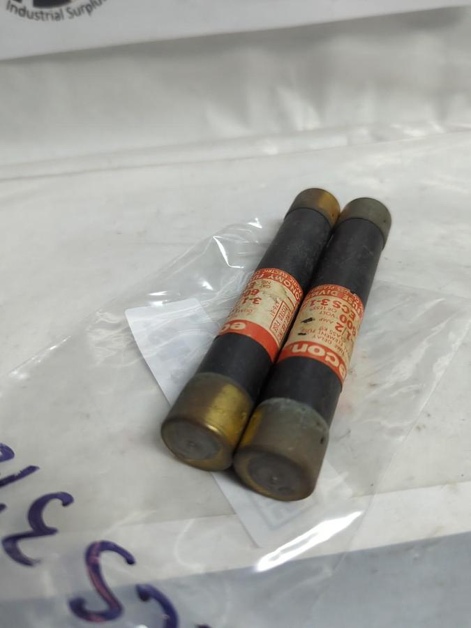 Used CEFCO,ECS 3-1/2,TIME-DELAY 3-1/2 AMP FUSE LOT OF 2 PRE-OWNED